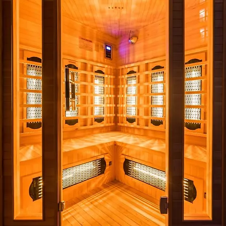 Wellness Wonderland Garden, Sauna, Jacuzzi In Cbd شقة *