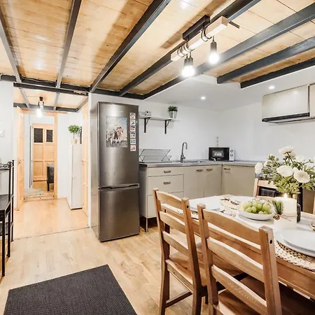 Apartment Wellness Wonderland Garden, Sauna, Jacuzzi In Cbd