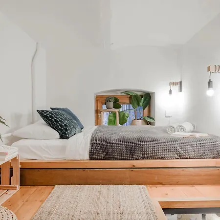 شقة Wellness Wonderland Garden, Sauna, Jacuzzi In Cbd