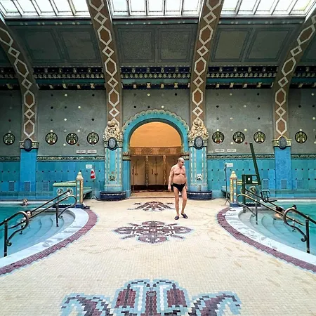 Appartamento Wellness Wonderland Garden In Cbd Budapest