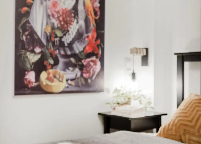 Wellness Wonderland Garden, Sauna, Jacuzzi In Cbd *