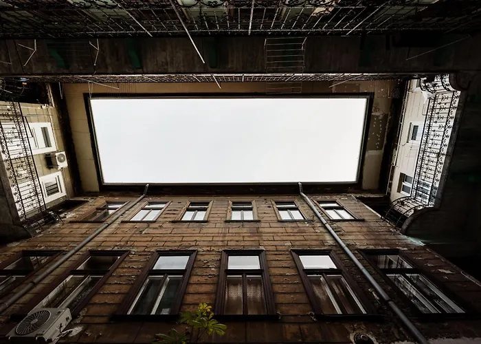 Wellness Wonderland Garden, Sauna, Jacuzzi In Cbd شقة *