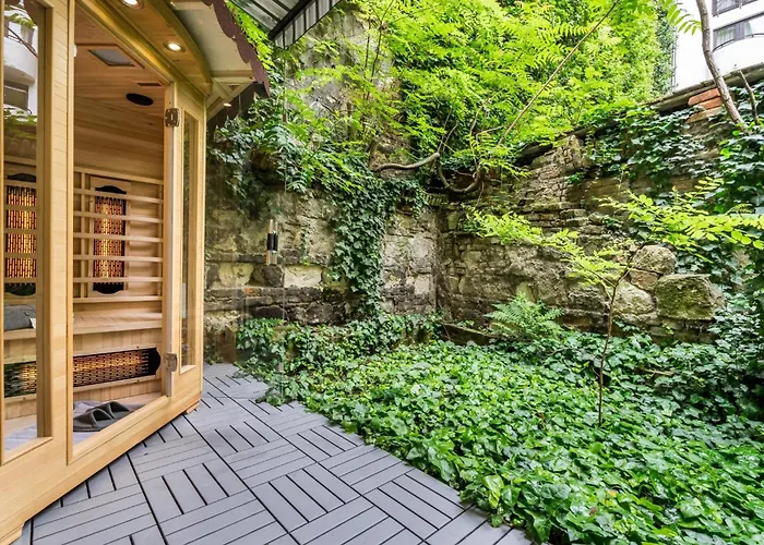 Wellness Wonderland Garden, Sauna, Jacuzzi In Cbd شقة بودابست