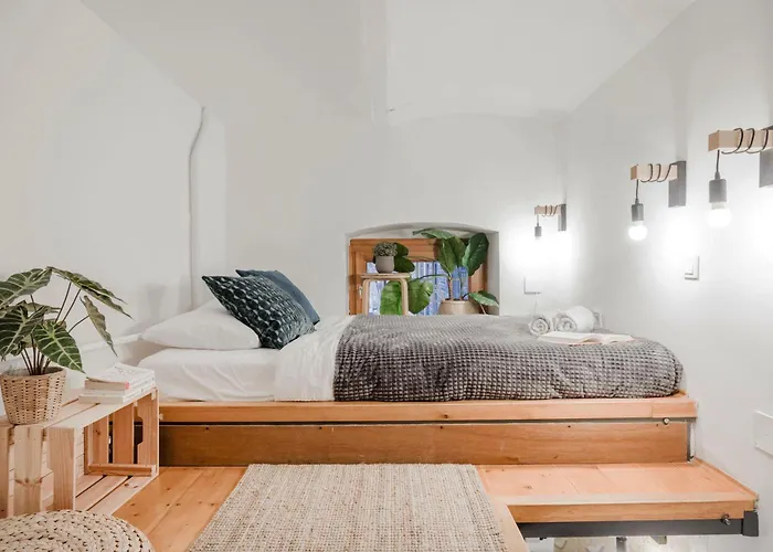 شقة Wellness Wonderland Garden, Sauna, Jacuzzi In Cbd