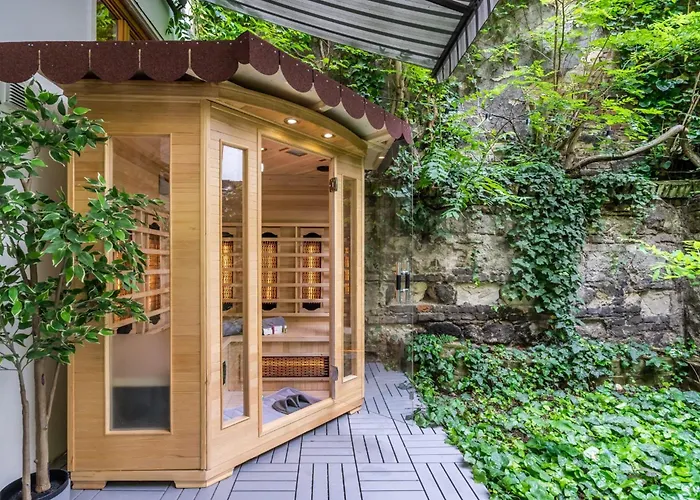 Wellness Wonderland Garden, Sauna, Jacuzzi In Cbd Apartmán Budapešť