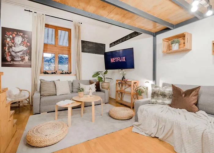 Wellness Wonderland Garden, Sauna, Jacuzzi In Cbd