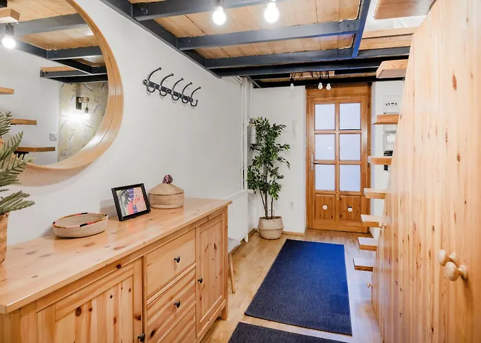 Wellness Wonderland Garden, Sauna, Jacuzzi In Cbd * Budapešť