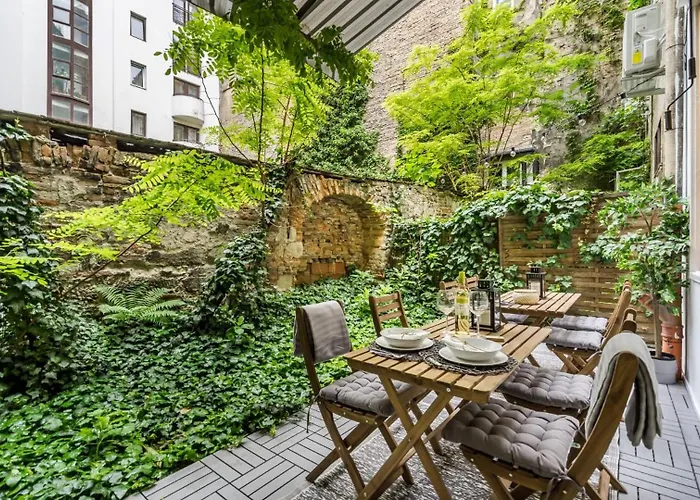 Wellness Wonderland Garden, Sauna, Jacuzzi In Cbd Apartmán *