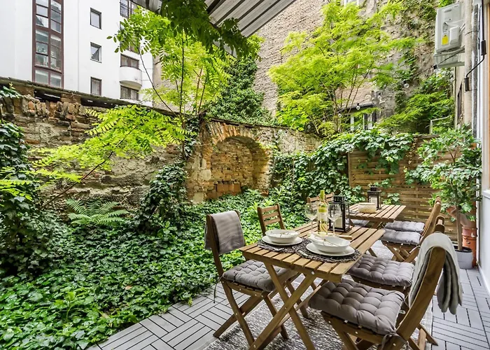 Wellness Wonderland Garden, Sauna, Jacuzzi In Cbd Apartmán